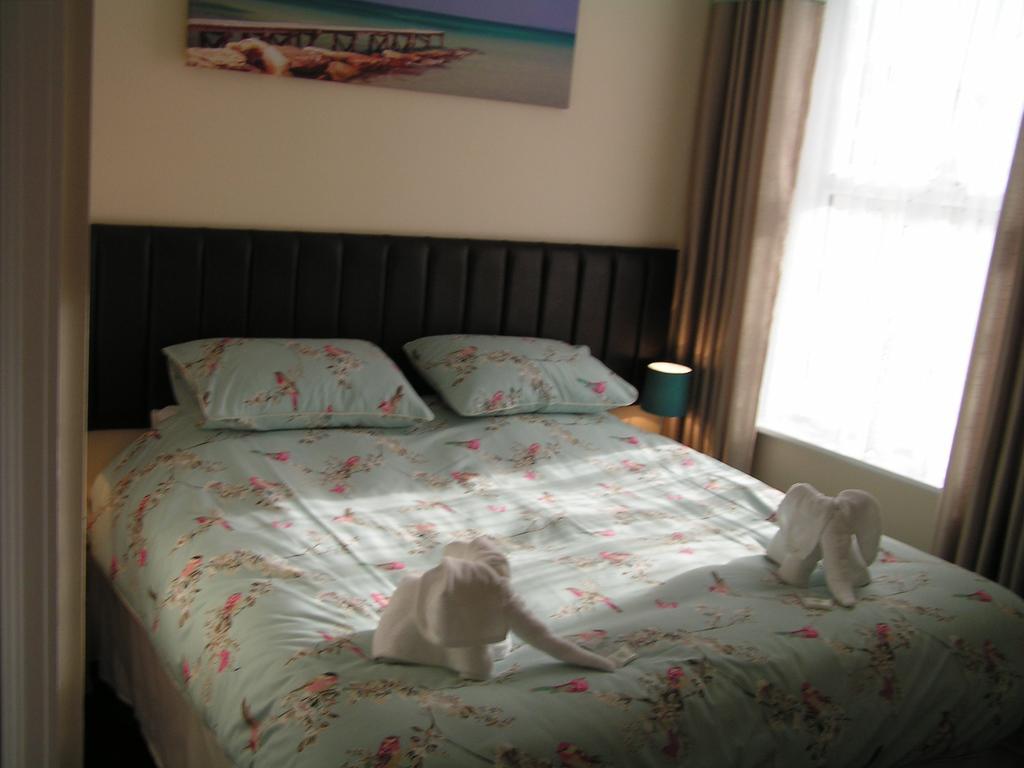 Devon Guest House Blackpool Bagian luar foto